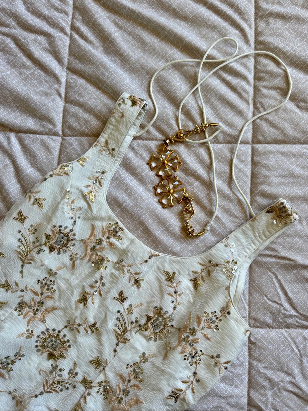 Gold & White Sahara Suit with Dupatta – Size XS/S